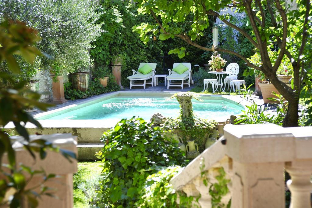 Les Saisons Villeneuve-lès-Avignon Exterior foto